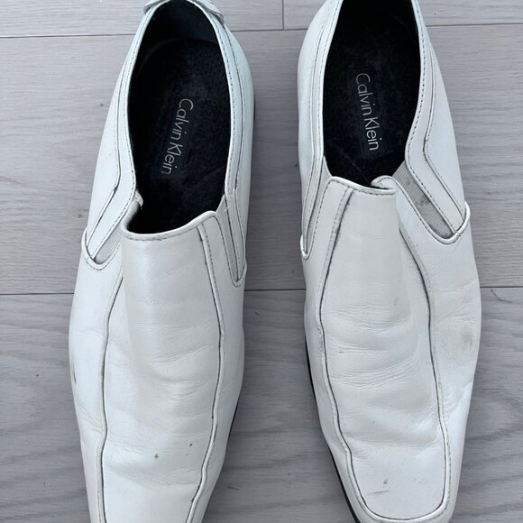 Calvin Klein White Shoes ( 8.5 ) - Picture 4 of 5